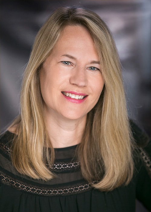 Lisa Kroksin, certified kitchen designer