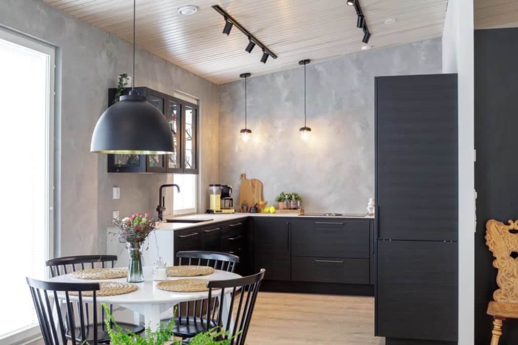 12 Bold Black Kitchens With Modern Flair [Pictures] 3