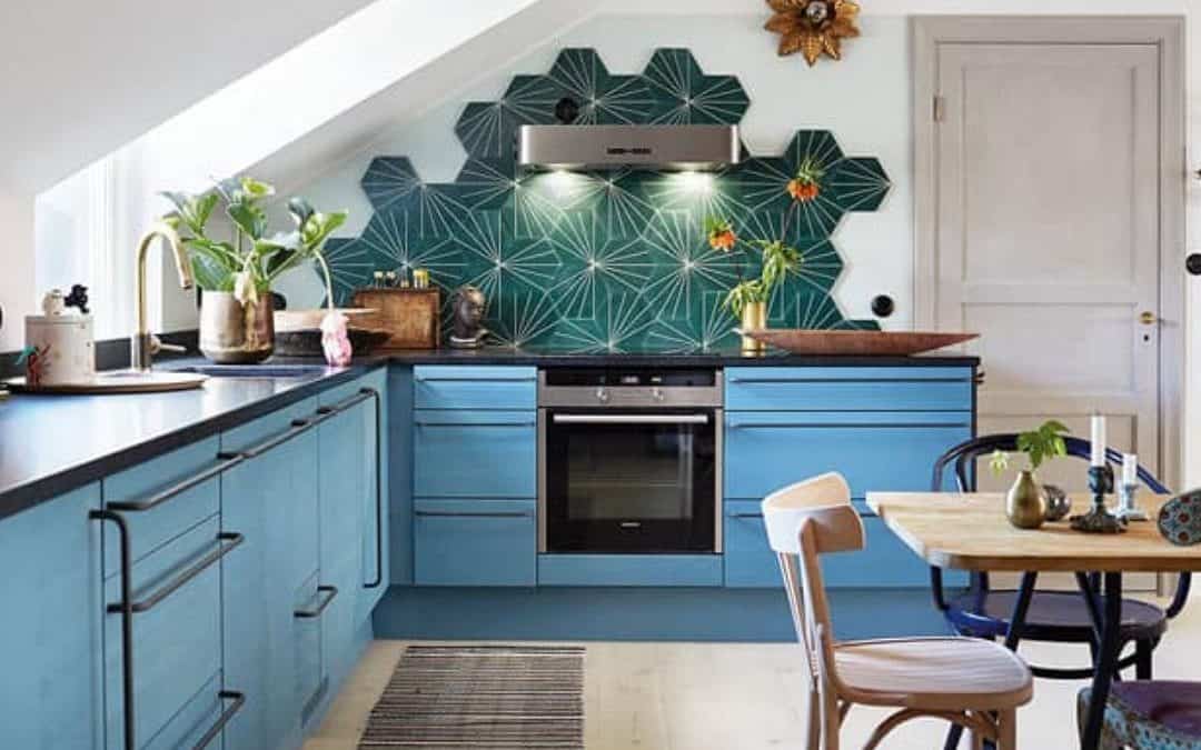 9 Inspiring Kitchen Cabinet Color Trends for 2022