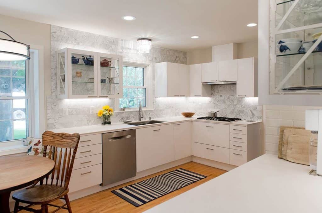 bright and functional modern white kitchen ideas